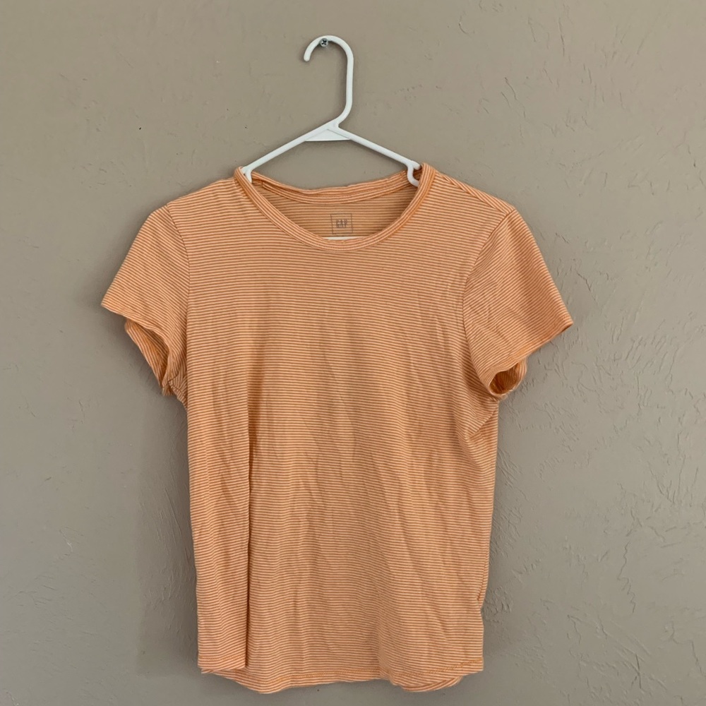 Gap shirt